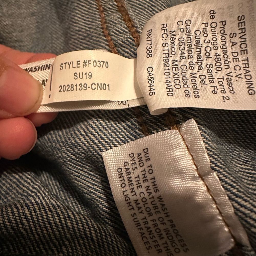 Madewell Classic Denim Jacket - Picture 9 of 10